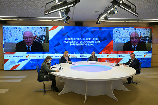 Врачи-онкологи и эксперты обсудили методы профилактики и факторы риска онкологических заболеваний