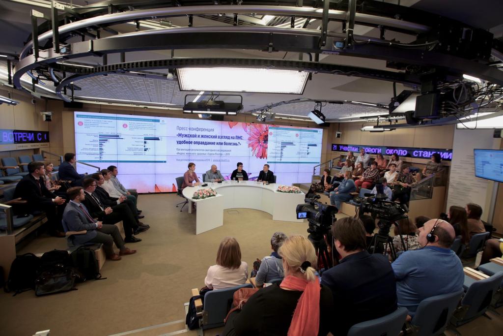 Большинство российских женщин считает, что многие стесняются обращаться к врачам по поводу симптомов ПМС, а четверть российских мужчин ни разу не слышали эту аббревиатуру