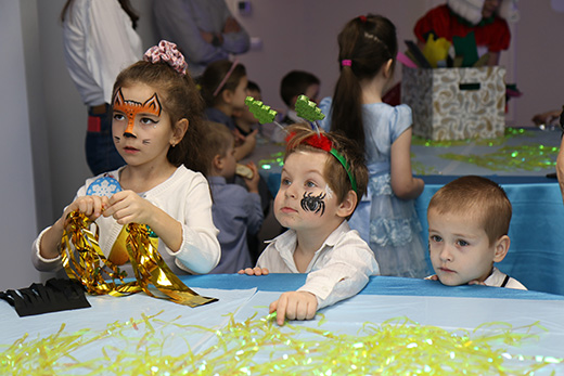 Компания ЭГИС-РУС организовала благотворительную новогоднюю елку для детей детского дома